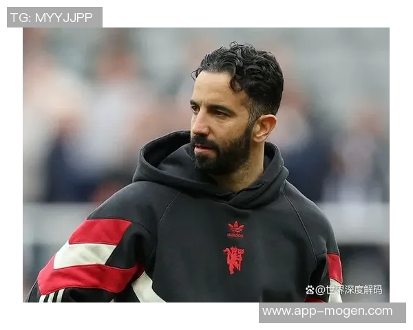 曼联高层认可阿莫林执教表现将于明夏着手补强中场位置