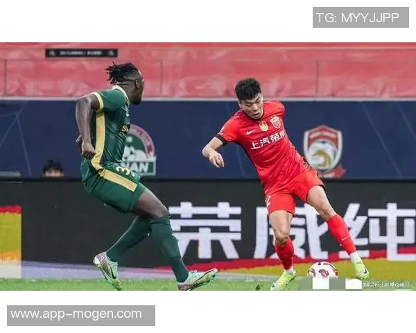 海港队抵达泰国备战亚冠李帅刘若钒加布里埃尔因伤缺阵