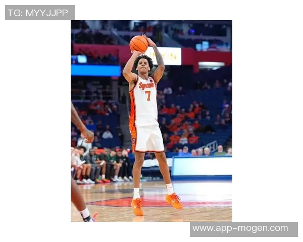 安东尼儿子基扬NCAA首秀球鞋成首张1of1球星卡引发热议